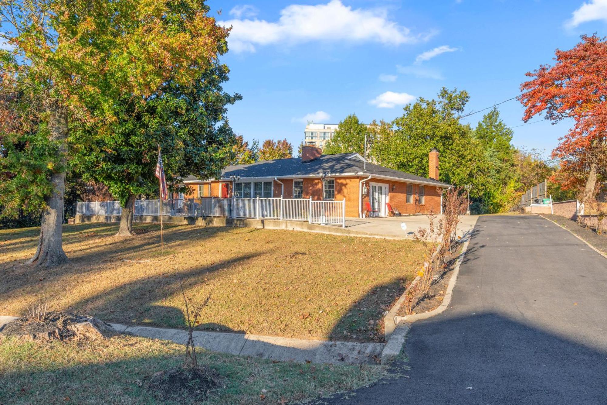Modern & Comfy Suite Fort Washington Exterior foto