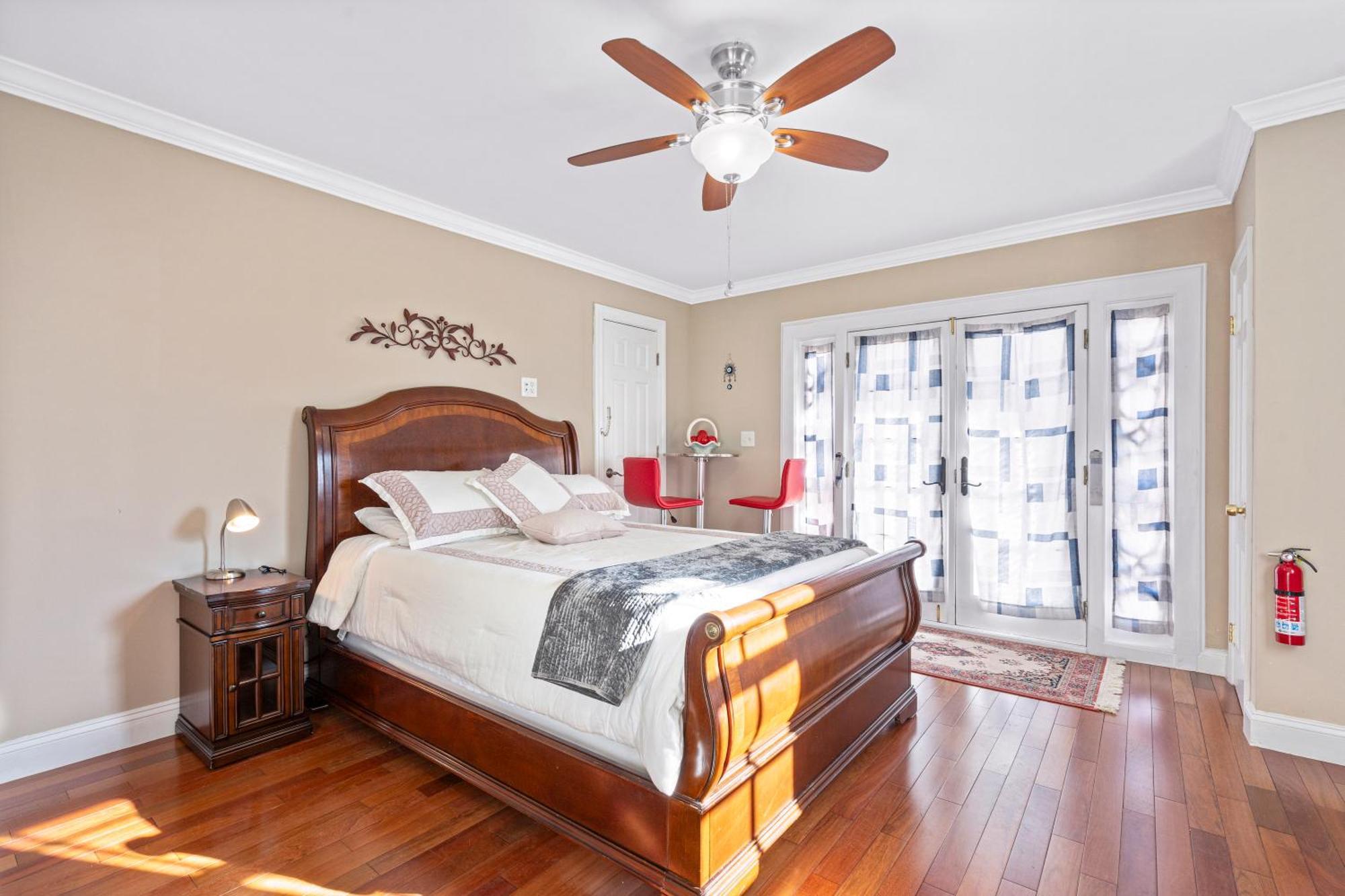 Modern & Comfy Suite Fort Washington Exterior foto